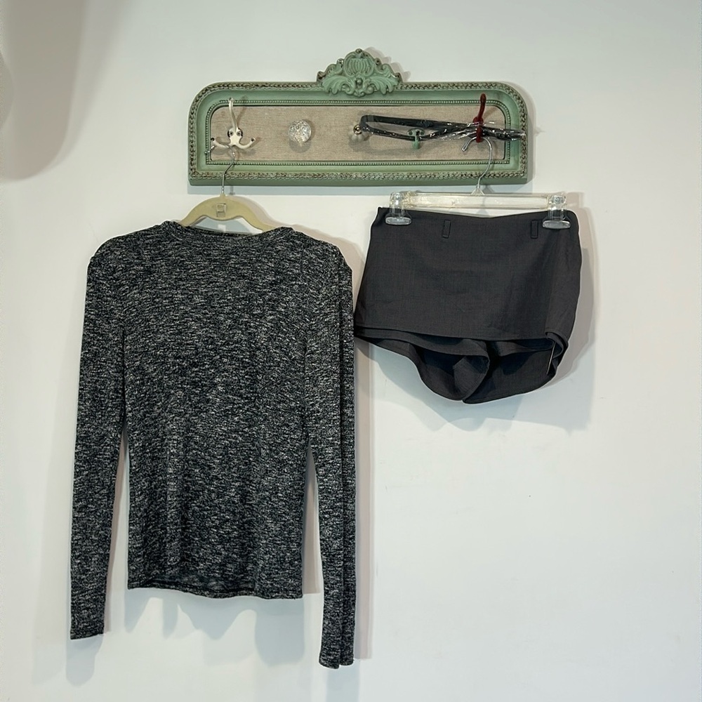 Women’s xs / small grey clothing bundle skort mini, belt, and pullover top